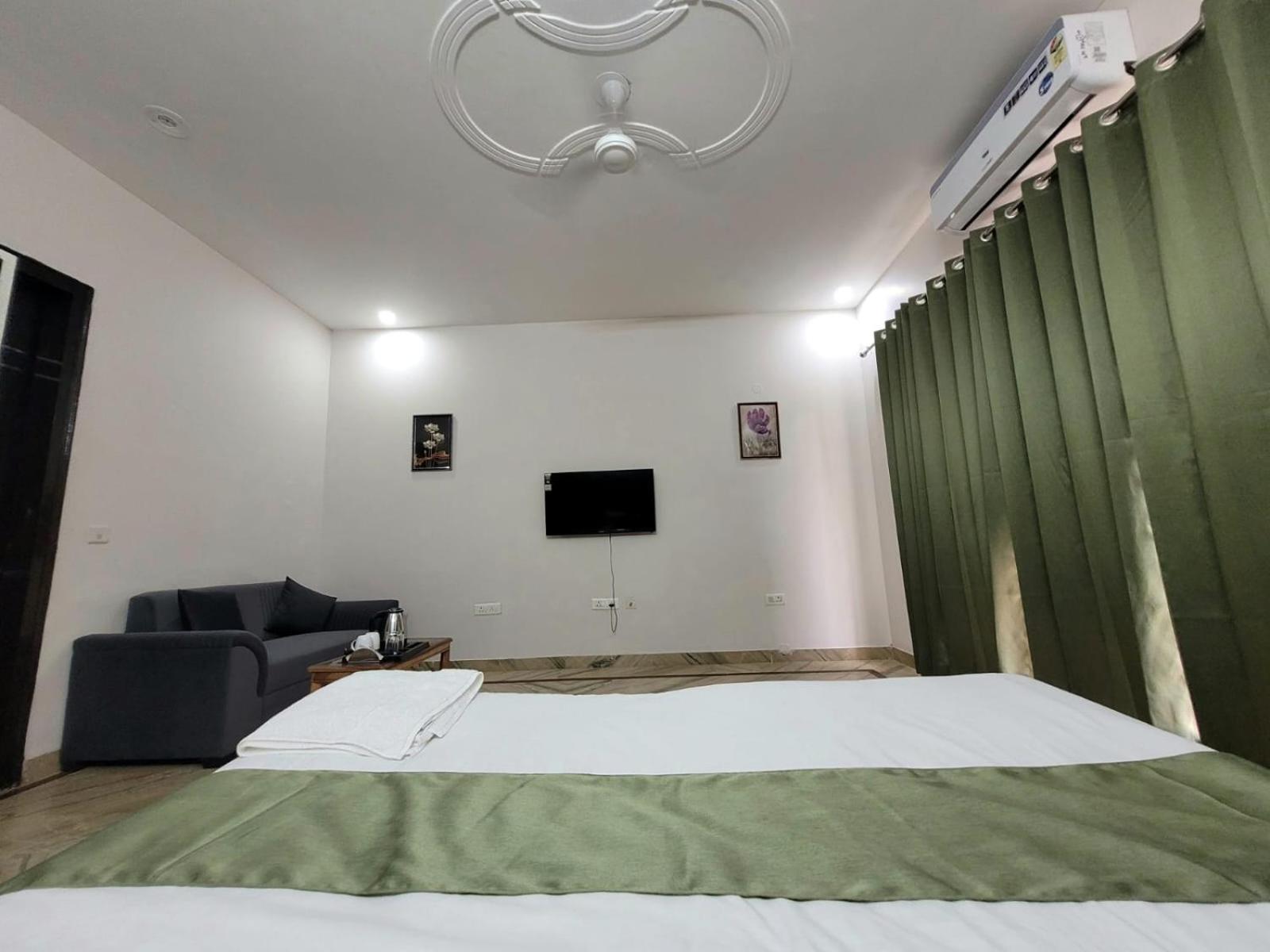 Raj Residency Stay Gurgaon Exterior photo